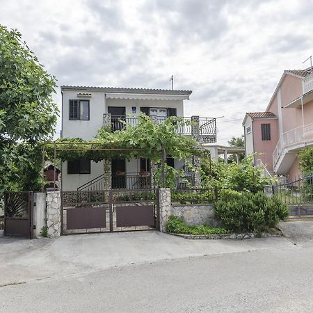 Apartment Brnabic Rogoznica  Bagian luar foto
